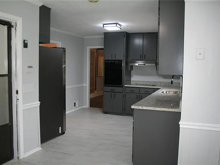 2075 Pinewood Dr — Photo 11