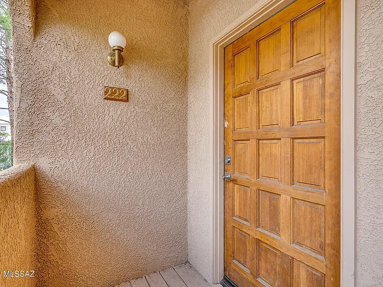 5750 N Camino Esplendora #222 — Photo 2