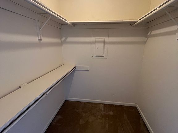 5th image of 402 Summer Ct #4A