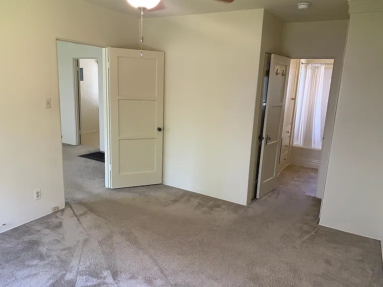 1028 Linden Ave #B — Photo 11