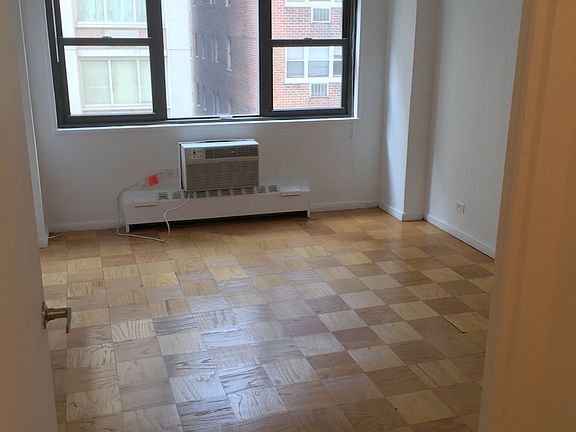 5th image of 330 E 46th St APT 10B