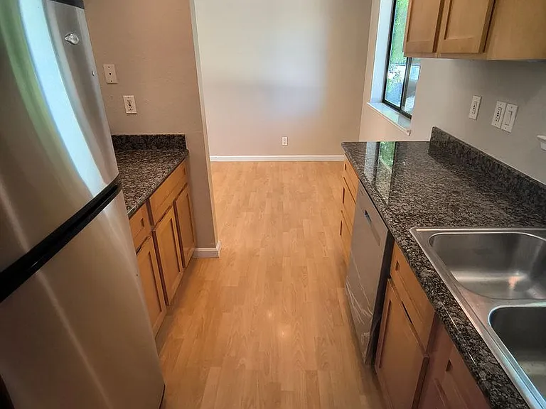 2827 Monument Blvd #24 — Photo 25