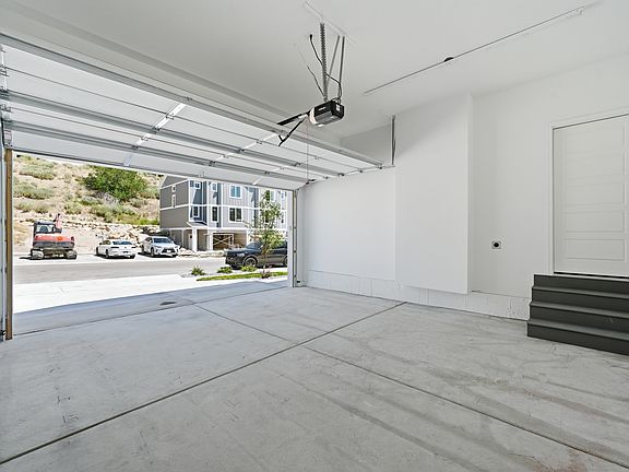 3rd image of 971 W Mountain Hollow Way