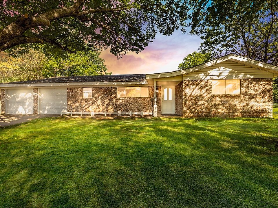 1st image of 908 Clebud Dr