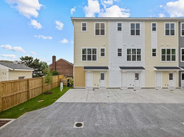 917 Baltic Ave, Virginia Beach, VA 23451