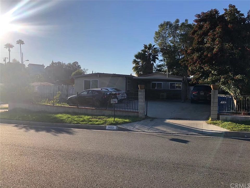 2nd image of 1453 Valenza Ave
