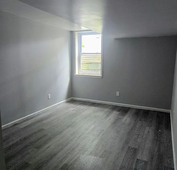 868 Coates St — Photo 4