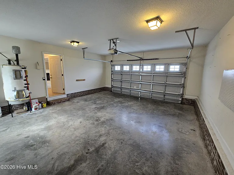 305 Cabin Cir — Photo 21