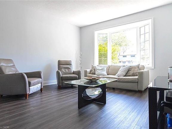 4th image of 2390 Sinclair Cir
