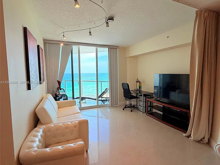 16699 Collins Ave #1410 — Photo 13