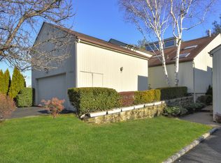 1302 Fairway Grn, Mamaroneck, NY 10543