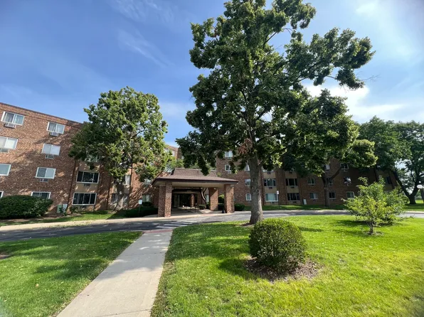 1880 Bonnie Ln APT 302, Hoffman Estates, IL 60169