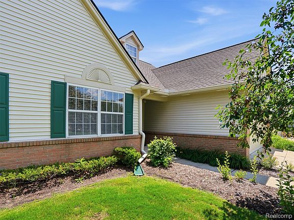 3rd image of 6394 Heron Park Way