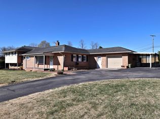 3215 Riner Rd, Christiansburg, VA 24073