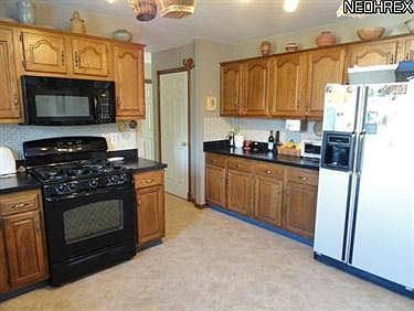 3rd image of 267 W Garwood Dr