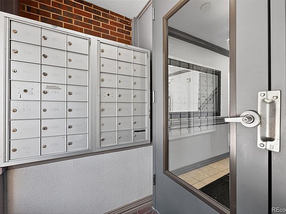 3rd image of 1833 N Williams Street #506
