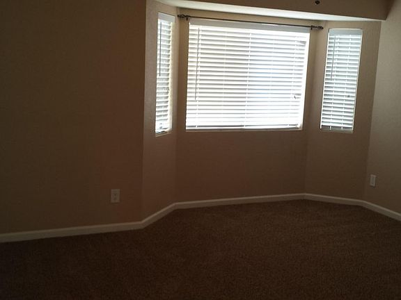 4th image of 5901 N Edenbrook Ln