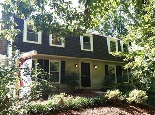 11028 Howland Dr, Reston, VA 20191