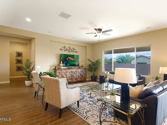 5th image of 317 E Creosote Dr