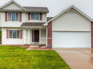9815 Laguna Dr, Johnston, IA 50131