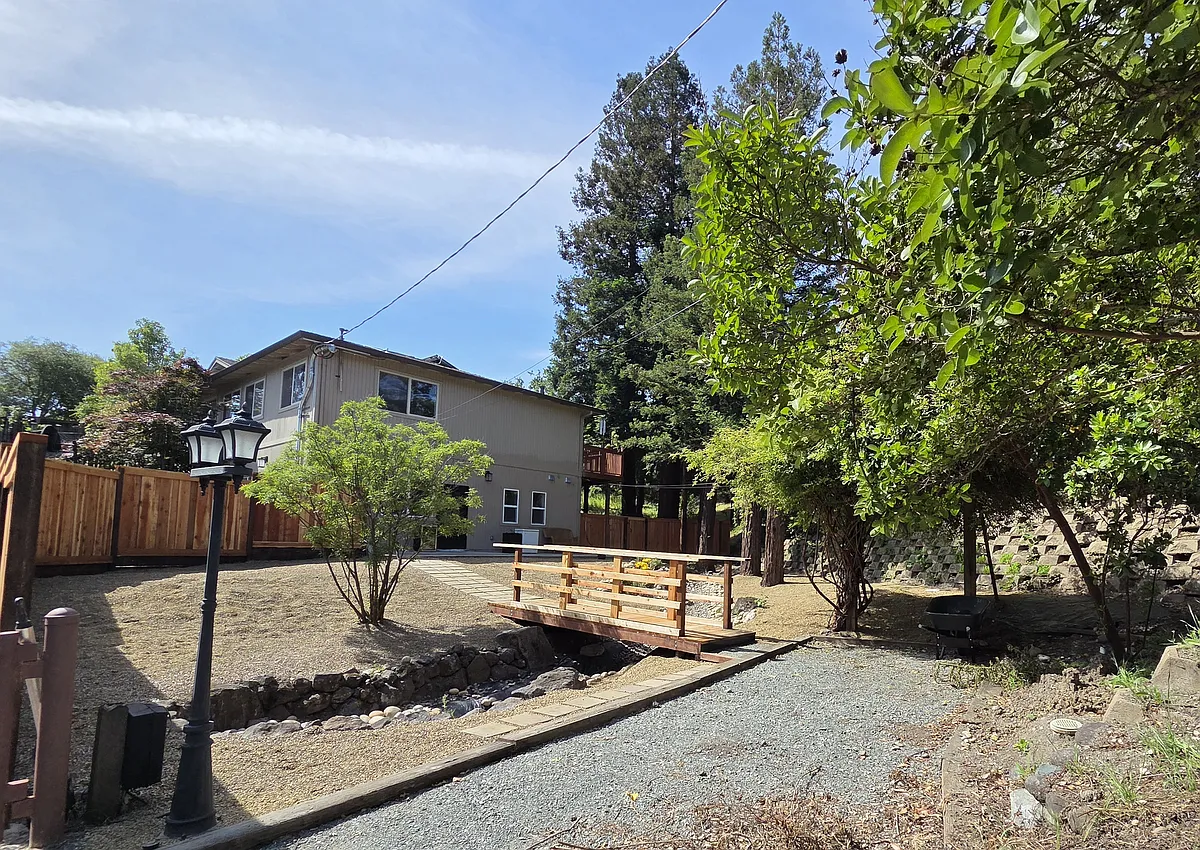 Building Photo - 3195A Diablo View Rd