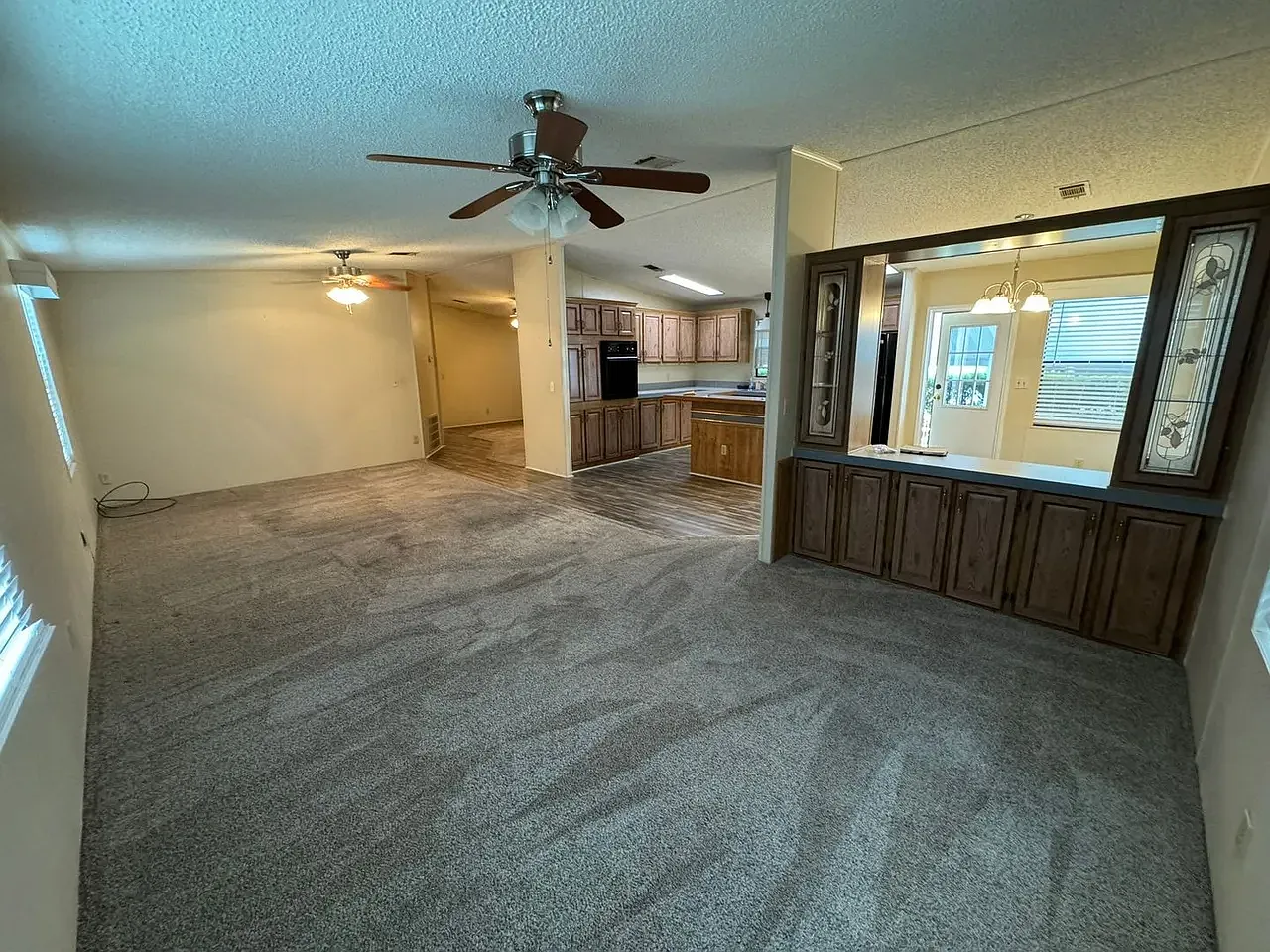 2 bed, 1424 sqft, $1,270 — Photo 1