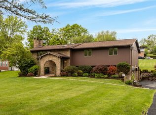 225 Nicholls Hill Rd, Belle Vernon, PA 15012