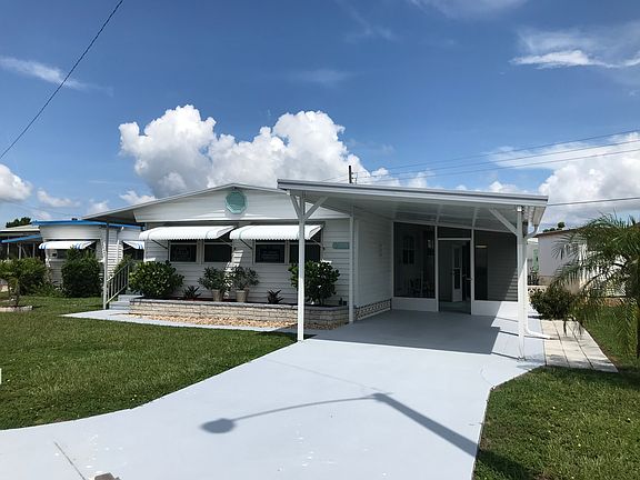 Carport & screened lanai