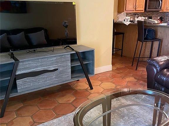 4th image of 1412 E Keeton Ave #18