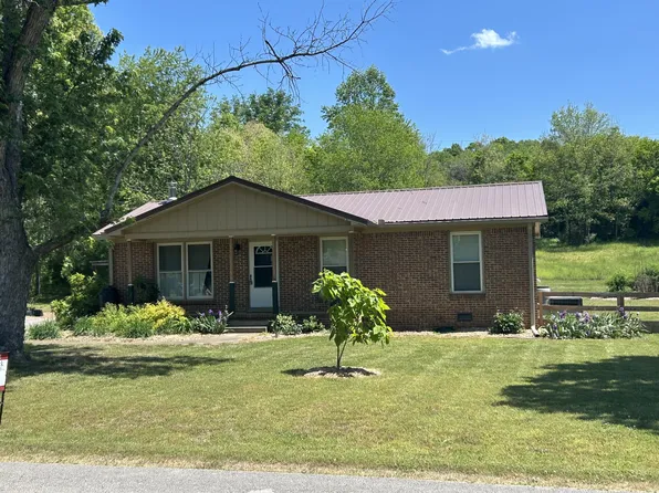 2636 Owens Dr, Santa Fe, TN 38482