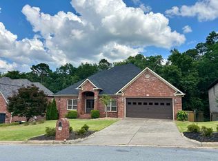11 Woodfern Dr, Little Rock, AR 72211