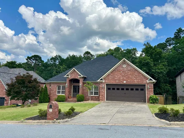 11 Woodfern Dr, Little Rock, AR 72211