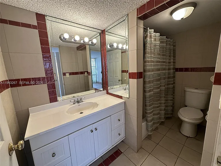 17021 N Bay Rd #116 — Photo 7
