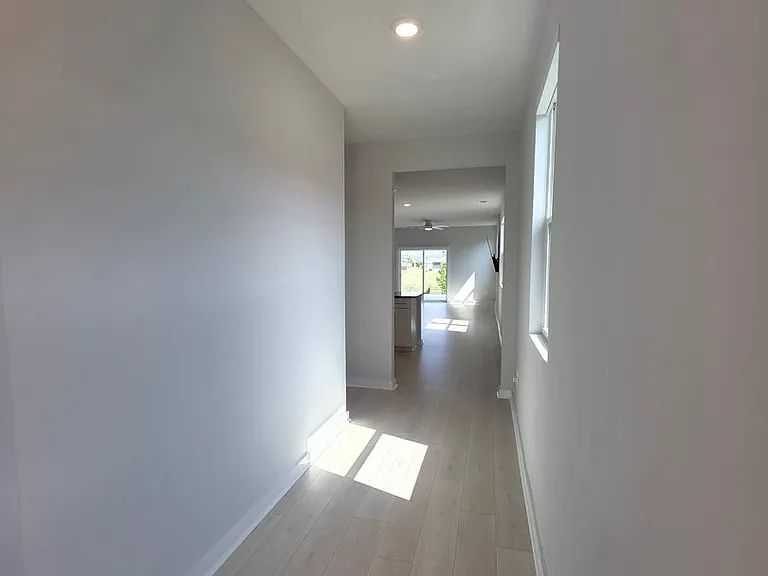 1037 Royal Gorge Ct — Photo 2