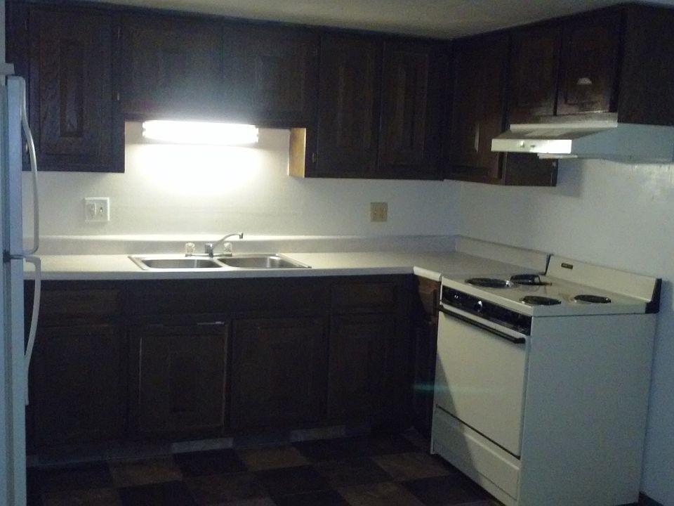 1st image of 2323 Eastmoreland Ave APT 1