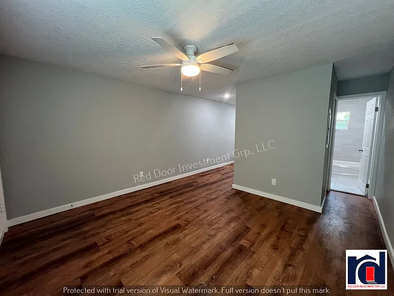 Riverside Apartments - Minutes to the River - Multiple Units Available — Photo 13