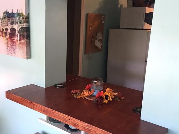 3rd image of 1815 E Kaley Ave APT 2