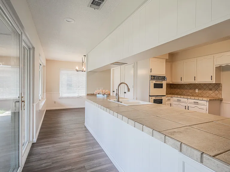 1100 Purdue Dr — Photo 10