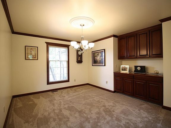 2nd image of 2520 Abbeywood Pl