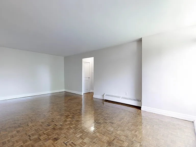 60 Exeter Rd — Photo 11