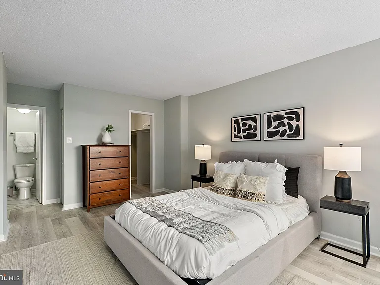 4515 Willard Ave #1414S — Photo 19