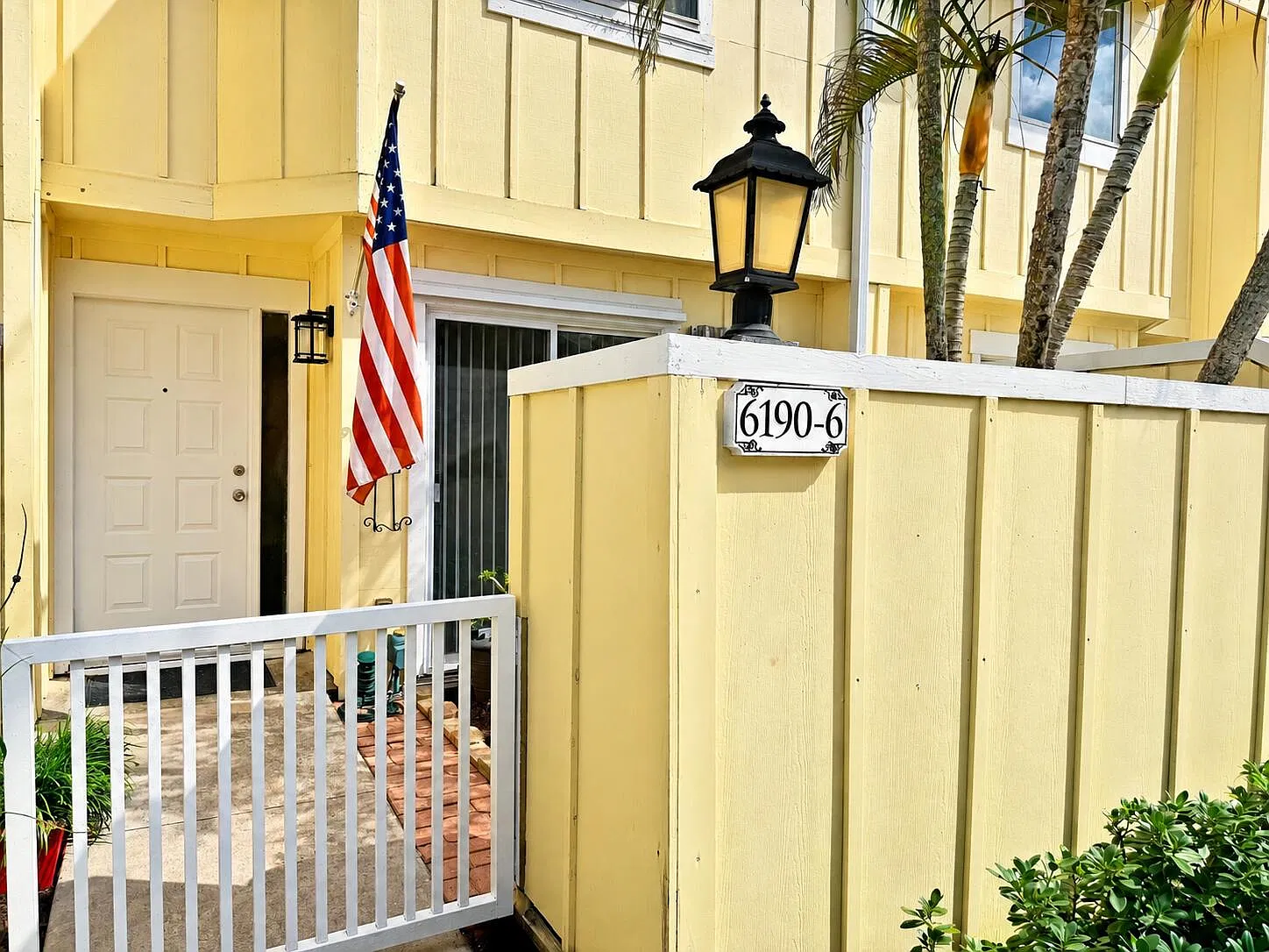 2 bed, 2.5 bath, 1176 sqft, $2,450 — Photo 1