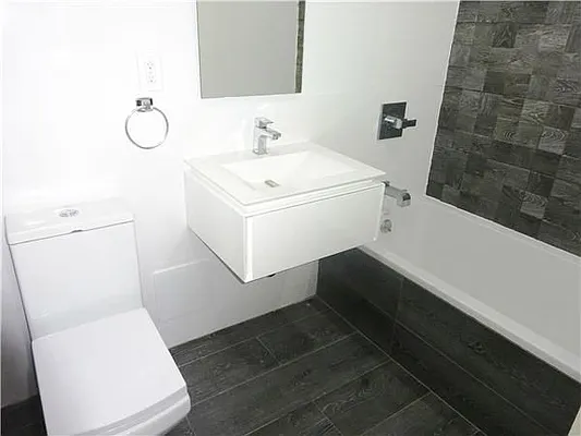 Rented by I & I New York | media 4