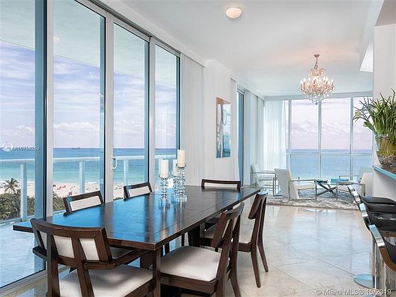4th image of 50 S Pointe Dr #10018