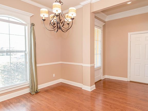 5th image of 140 Country Village Dr