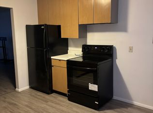 1912 Bowling St SW APT 1, Cedar Rapids, IA 52404