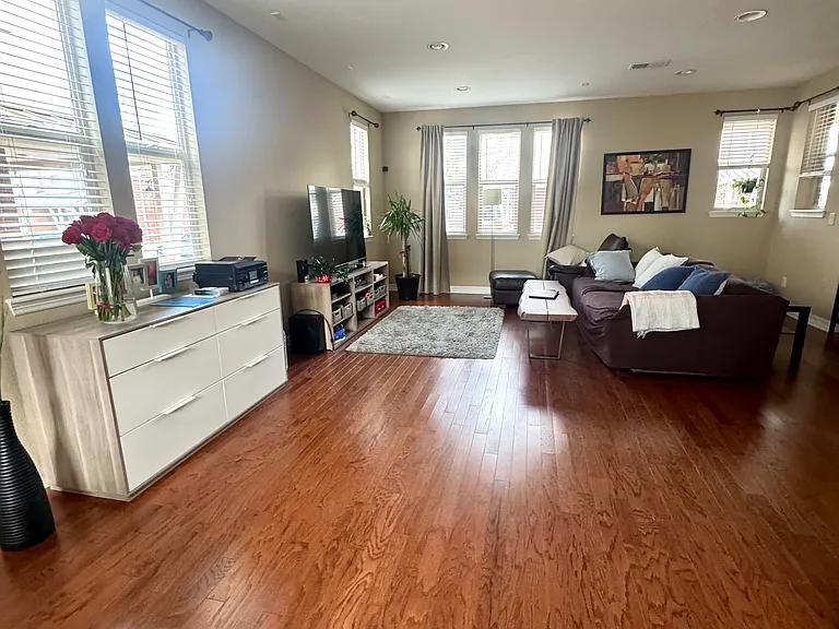 6389 S Xanadu St — Photo 2