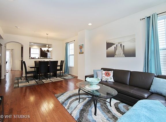 3rd image of 318 Wildflower St