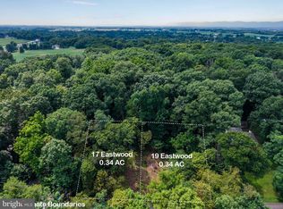 17-19 Eastwood Dr, Carlisle, PA 17015