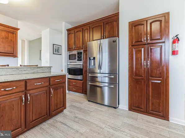 12 Seacroft Dr, Dover, DE 19904